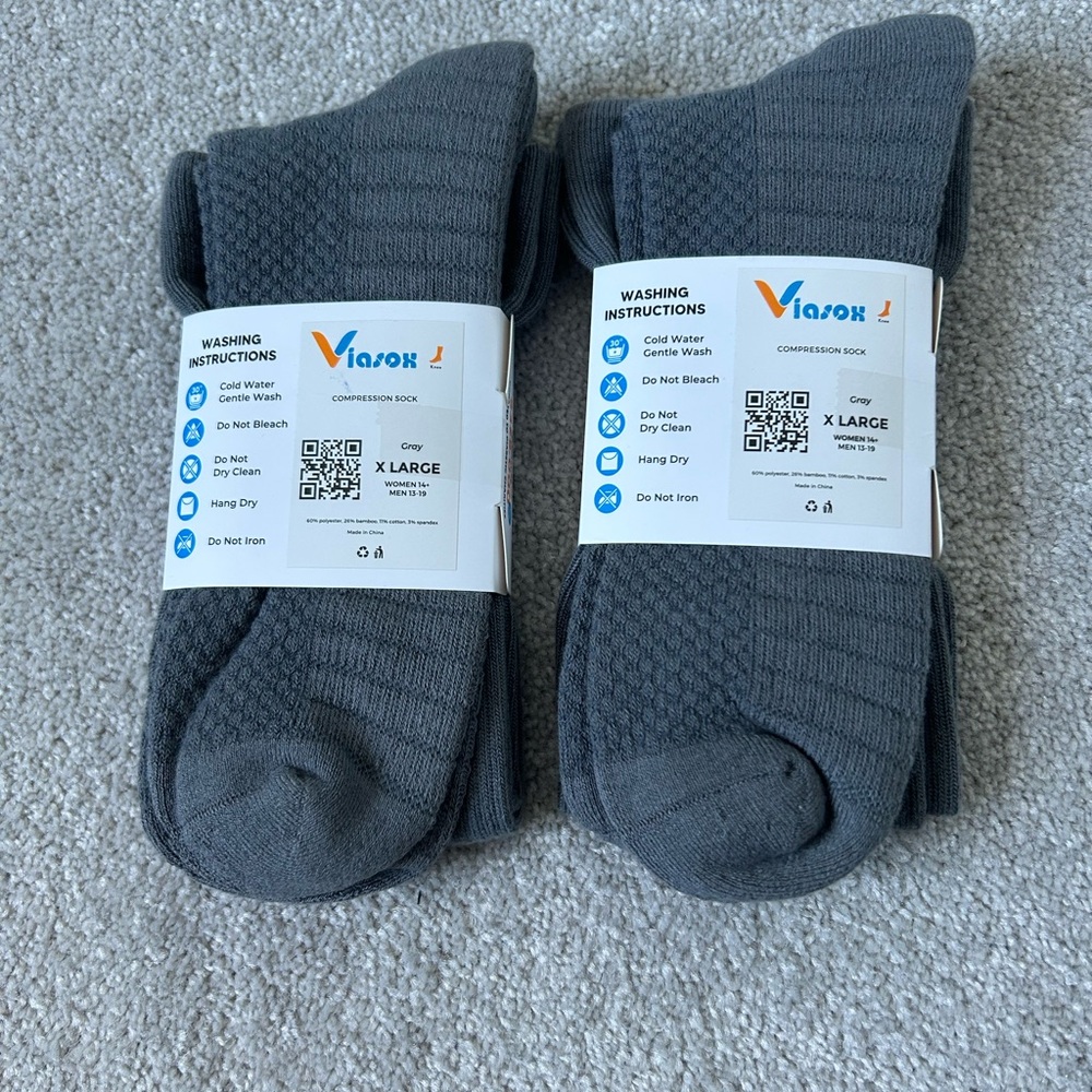 🔥🆕🔥 2 Pair NWT Viasox Diabetic EasyStretch Socks - Gray - L/XL - Picture 2 of 3